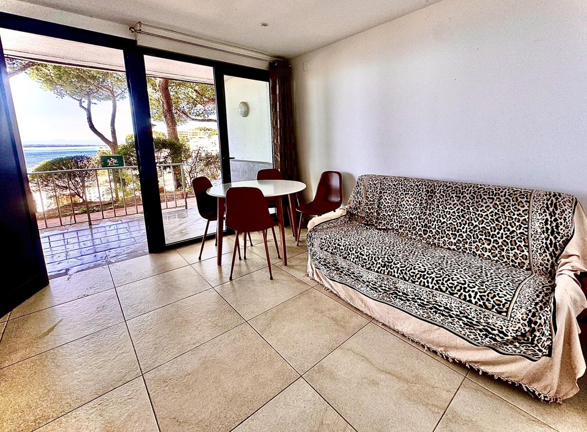 Bernie Apartment โรเซส ภายนอก รูปภาพ