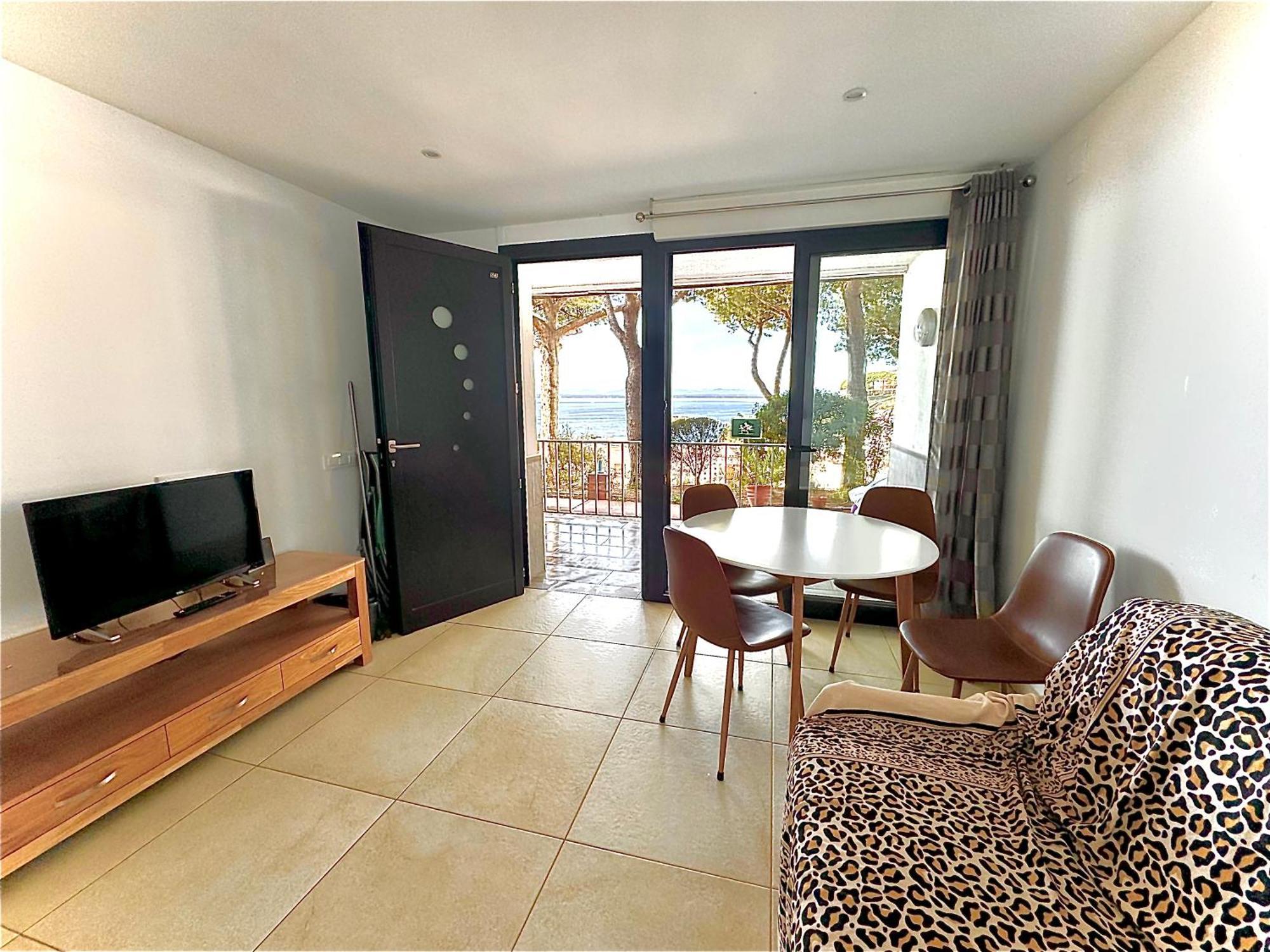 Bernie Apartment โรเซส ภายนอก รูปภาพ